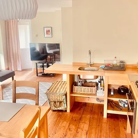 Delightful Ely House Bright And Warm With Cathedral View Apartment Exterior photo