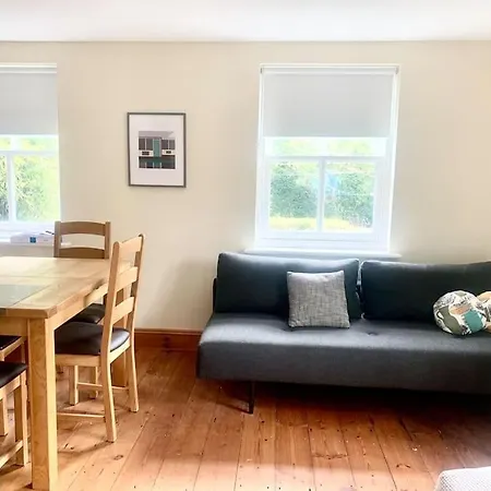 Delightful Ely House Bright And Warm With Cathedral View Apartment Exterior photo