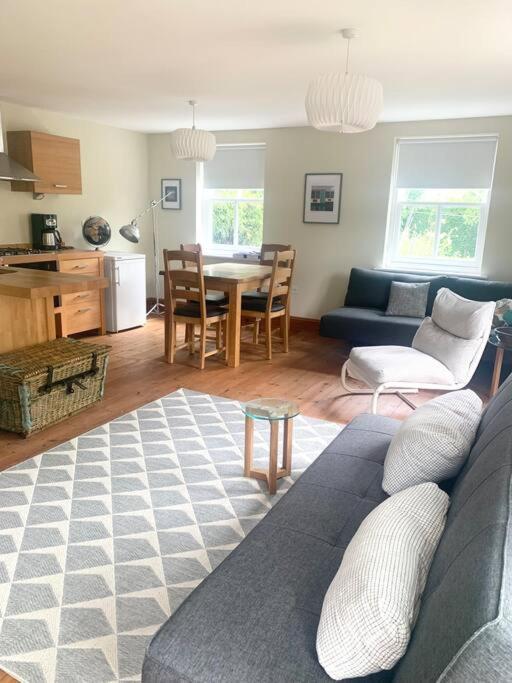 Delightful House Bright And Warm With Cathedral View Apartment