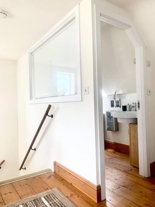 Apartment Delightful House Bright And Warm With Cathedral View *