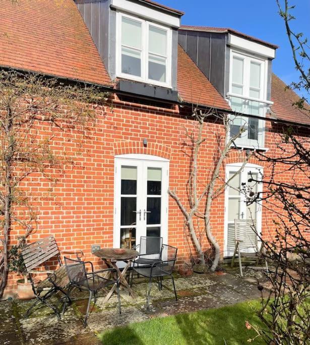 Delightful House Bright And Warm With Cathedral View Apartment Ely